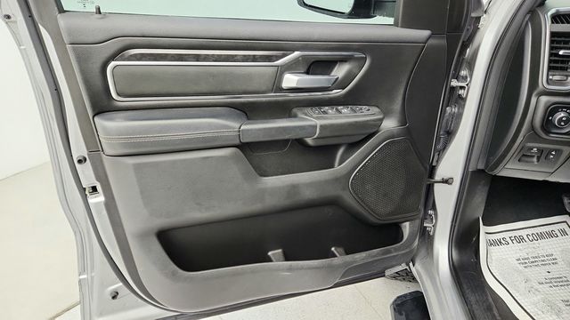 2024 Ram 1500 Lone Star 4x4 Crew Cab 5'7'' Box Night Edition with eTorque V8 - 22944184 - 9