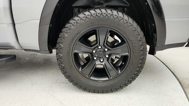 2024 Ram 1500 Lone Star 4x4 Crew Cab 5'7'' Box Night Edition with eTorque V8 - 22944184 - 8