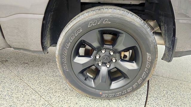 2024 Ram 1500 Tradesman 4x4 Crew Cab 5'7'' Box Night Edition w/ Trailer Tow - 23014377 - 8