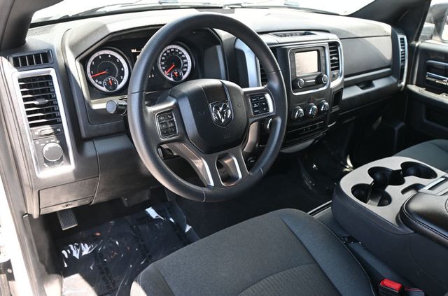2024 Ram 1500 Classic Crew Cab Warlock Package - 23059346 - 10