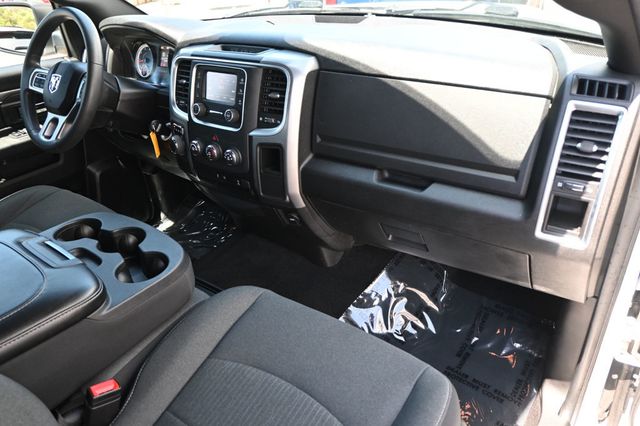 2024 Ram 1500 Classic Crew Cab Warlock Package - 23059346 - 12