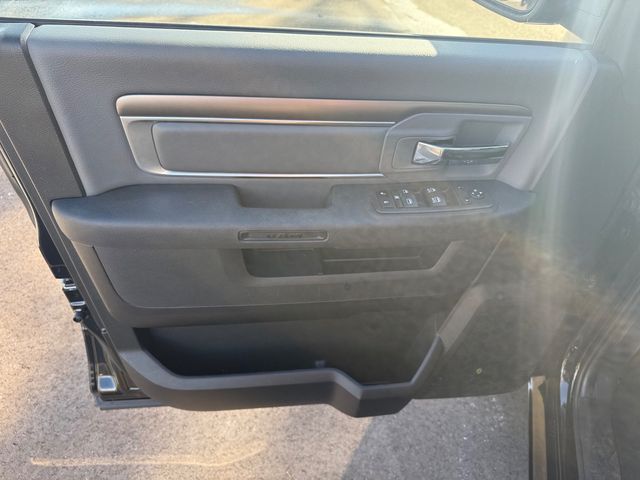 2024 Ram 1500 Classic SLT 4x2 Quad Cab 6'4" Box - 22988025 - 3