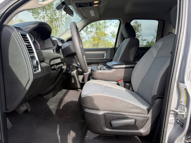 2024 Ram 1500 Classic SLT 4x2 Quad Cab 6'4" Box - 22994377 - 3