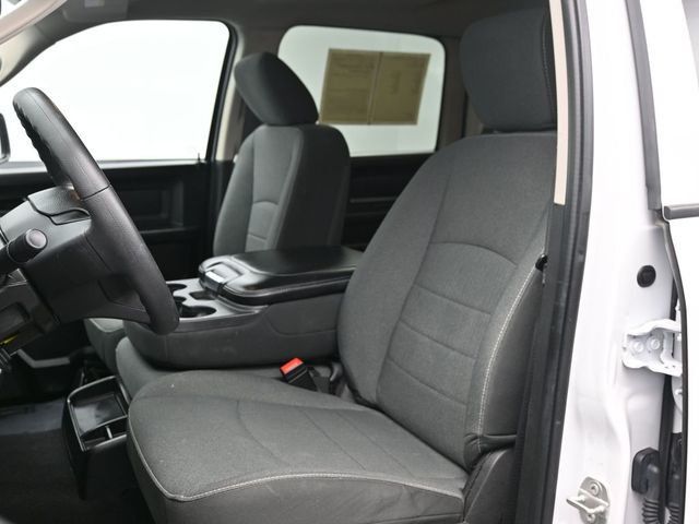 2024 Ram 1500 Classic Tradesman 4x4 Crew Cab 6'4" Box - 22974180 - 10