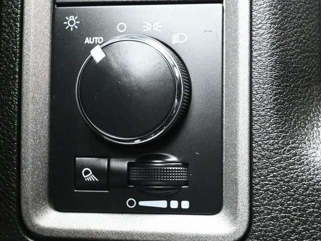 2024 Ram 1500 Classic Tradesman 4x4 Crew Cab 6'4" Box - 22974180 - 27