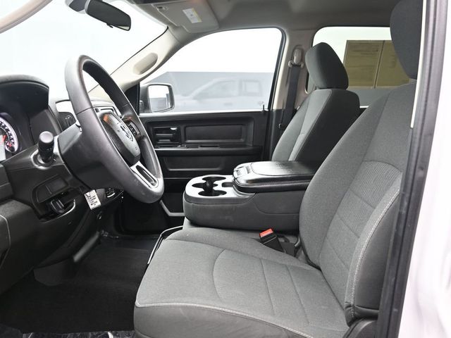 2024 Ram 1500 Classic Tradesman 4x4 Crew Cab 6'4" Box - 23037320 - 10