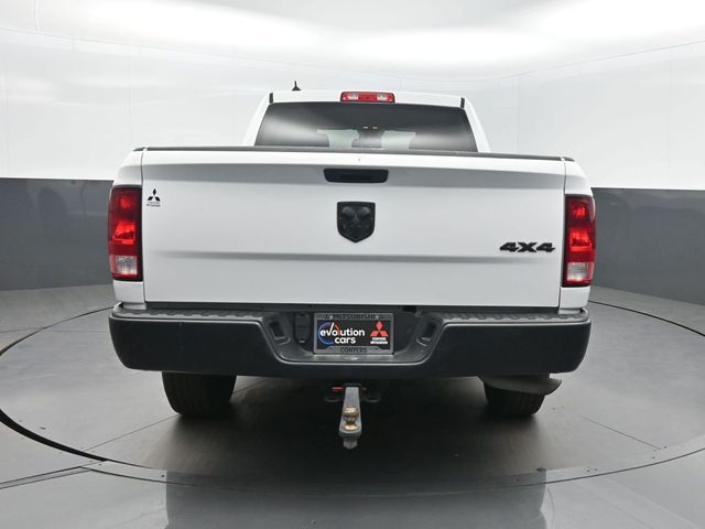 2024 Ram 1500 Classic Tradesman 4x4 Crew Cab 6'4" Box - 23037320 - 31