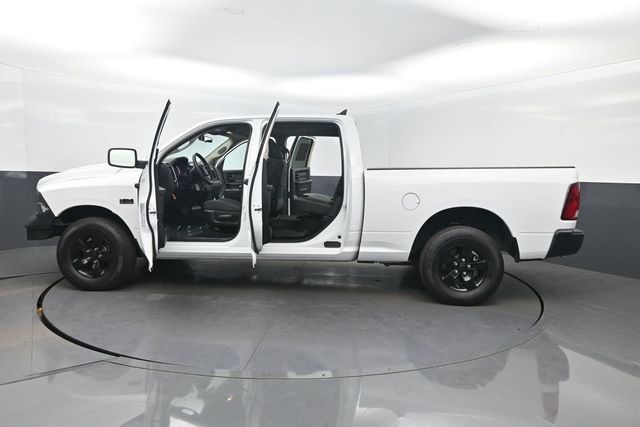 2024 Ram 1500 Classic Tradesman 4x4 Crew Cab 6'4" Box - 23037320 - 39