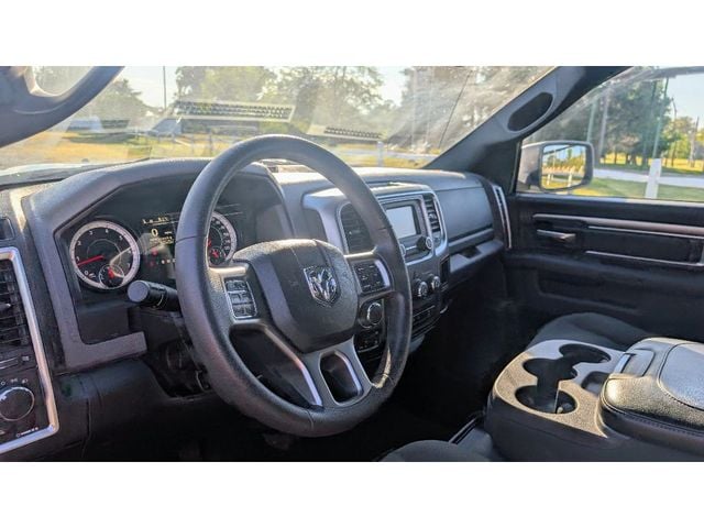 2024 Ram 1500 Classic Warlock 4x4 Crew Cab 5'7" Box - 22919509 - 16