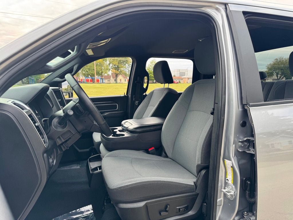 2024 Ram 2500 Big Horn 4x4 Crew Cab 6'4" Box - 22928975 - 9