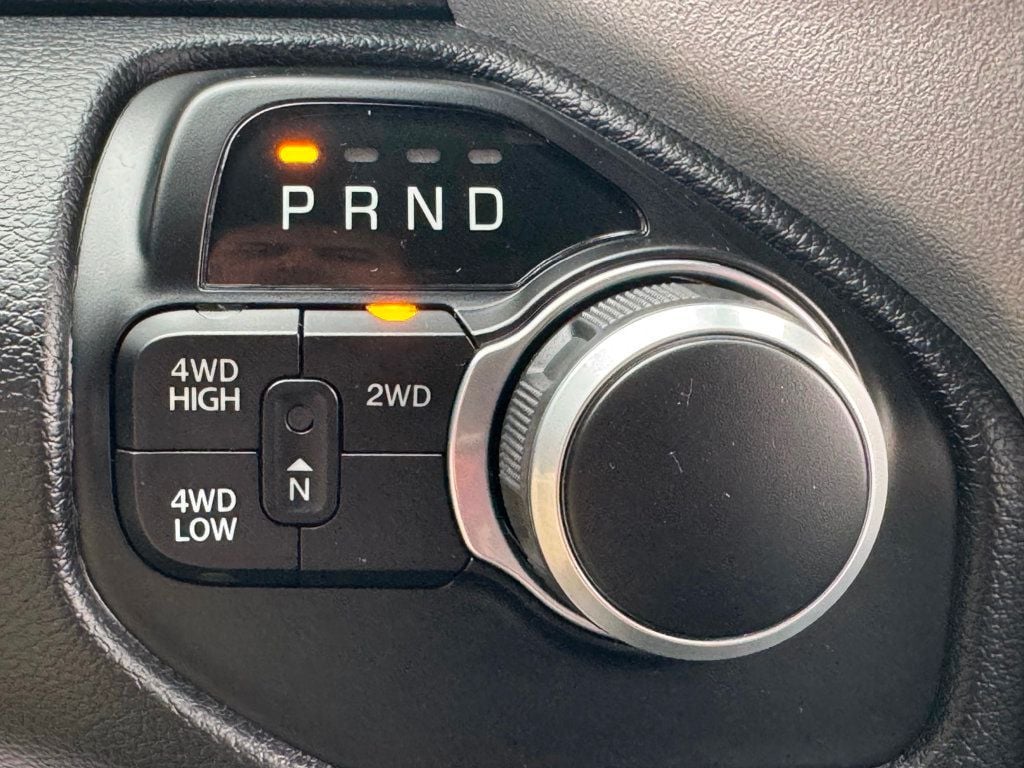 2024 Ram 2500 Big Horn 4x4 Crew Cab 6'4" Box - 22928975 - 16