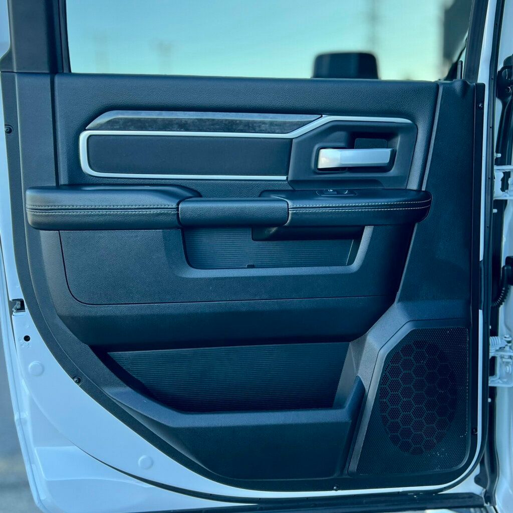 2024 Ram 2500 Big Horn 4x4 Crew Cab 6'4" Box - 22928457 - 11