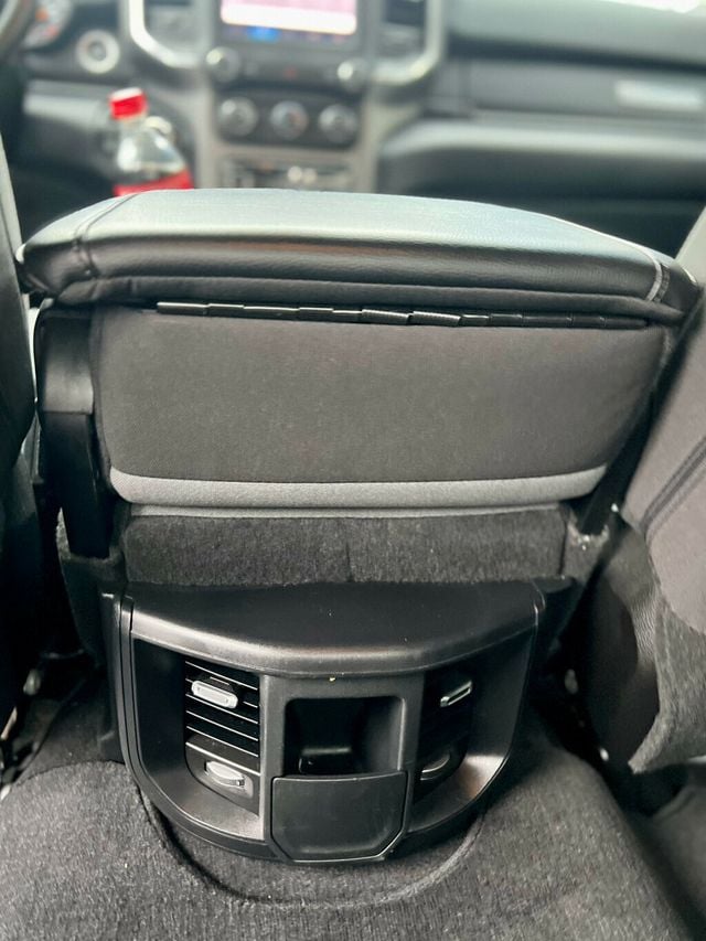 2024 Ram 2500 Big Horn 4x4 Crew Cab 6'4" Box - 22987270 - 17