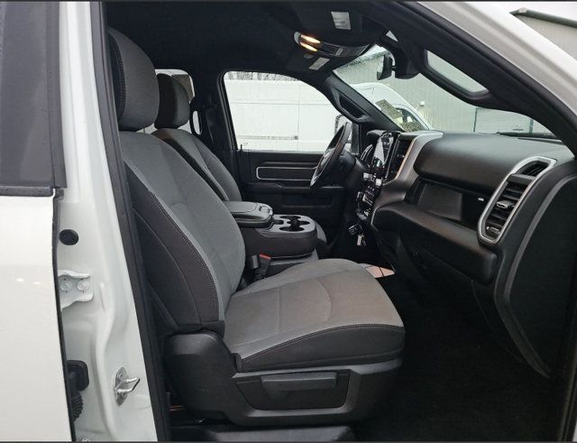 2024 Ram 2500 Big Horn 4x4 Crew Cab 6'4" Box - 23014014 - 1