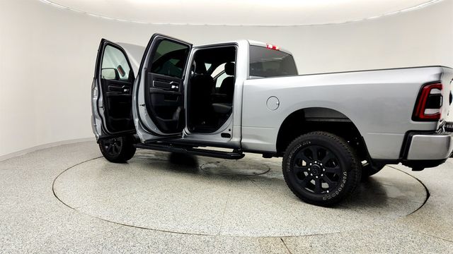 2024 Ram 2500 Big Horn 4x4 Crew Cab 6'4'' Box Night Edition with Safety Group - 22968513 - 11