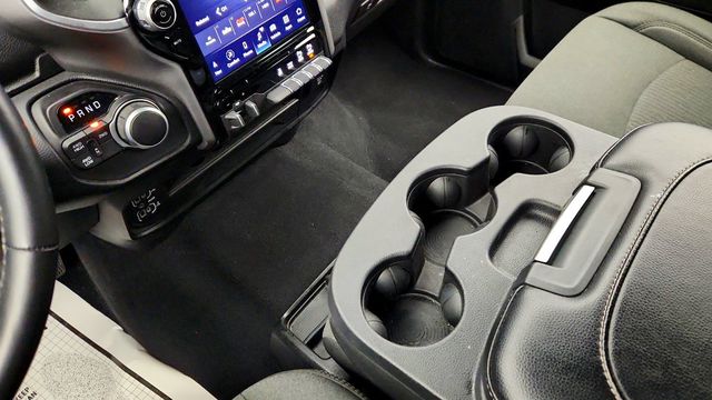 2024 Ram 2500 Big Horn 4x4 Crew Cab 6'4'' Box Night Edition w/ Safety Group - 23010085 - 14