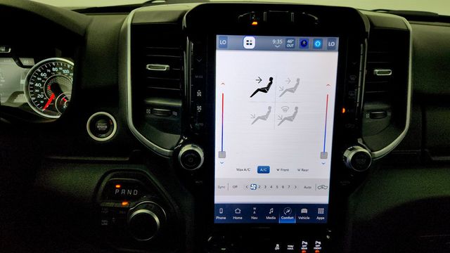 2024 Ram 2500 Big Horn 4x4 Crew Cab 6'4'' Box Night Edition w/ Safety Group - 23010705 - 17