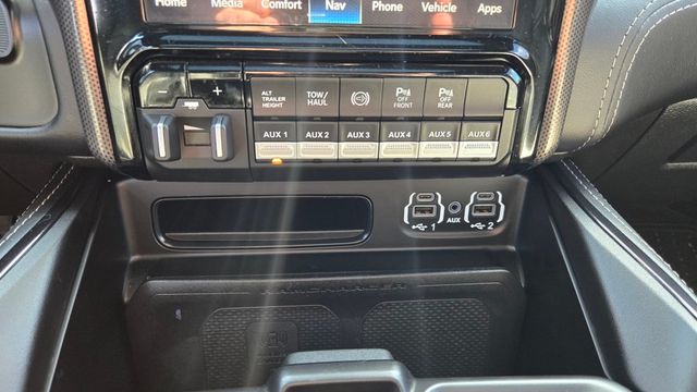 2024 Ram 2500 Limited Night Edition Leveled - 22984604 - 19