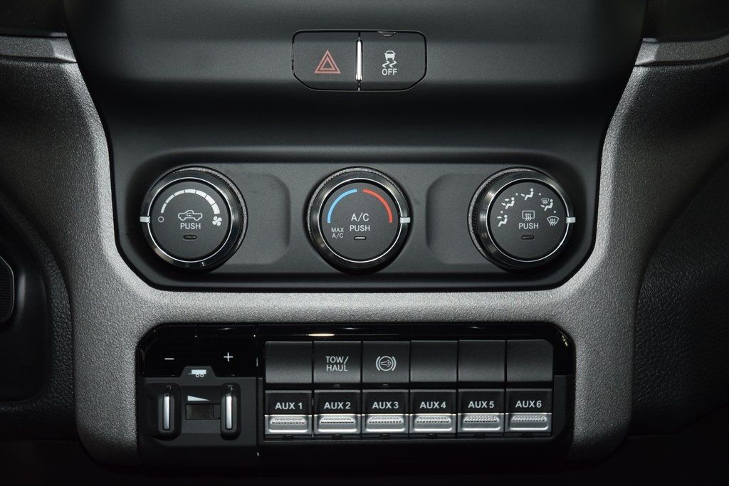 2024 Ram 3500 3500 REG CAB 4X4 * CUMMINS * 8' BED * NEW SNOW DOGG PLOW! - 22977879 - 21