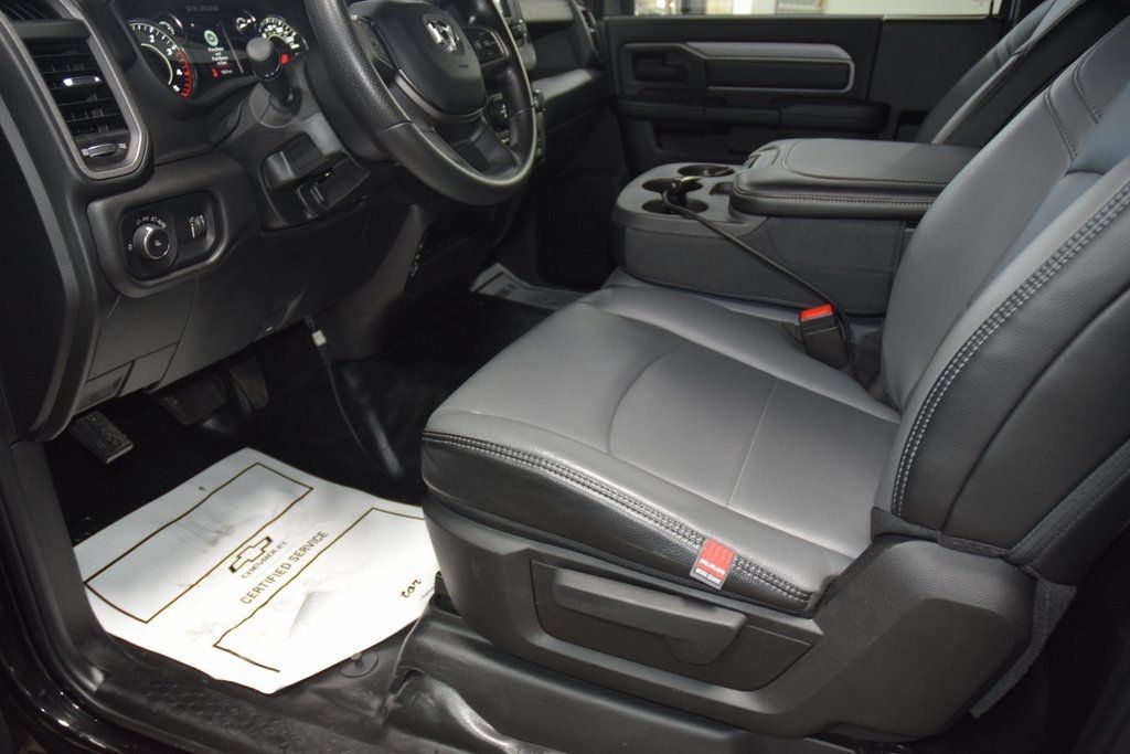 2024 Ram 3500 3500 REG CAB 4X4 * CUMMINS * 8' BED * NEW SNOW DOGG PLOW! - 22977879 - 29