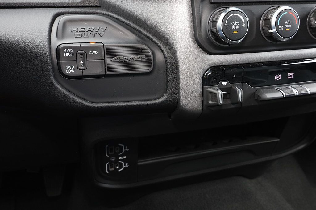 2024 Ram 3500 Big Horn photo 30