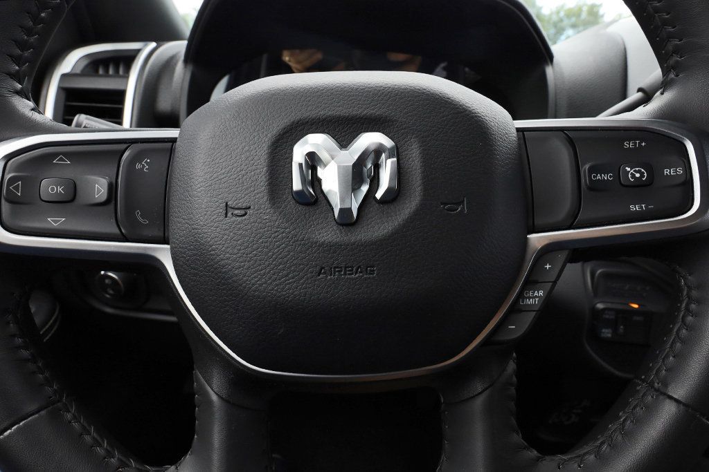 2024 Ram 3500 Big Horn photo 31