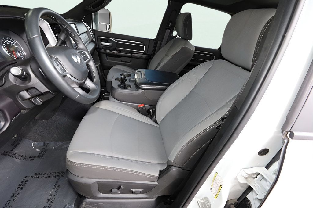 2024 Ram 3500 Big Horn photo 12