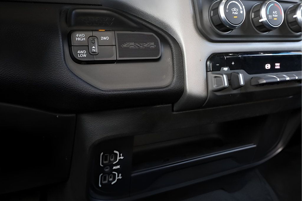 2024 Ram 3500 Big Horn photo 28