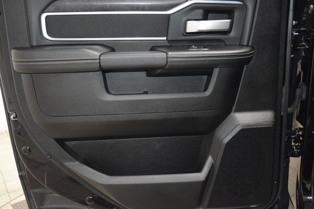 2024 Ram 3500 Big Horn Sport *AISIN* - 22932789 - 46