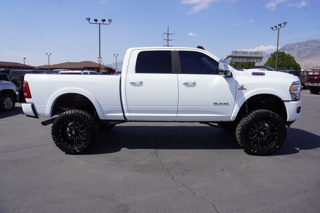 2024 Ram 3500 LARAMIE - 23053107 - 13