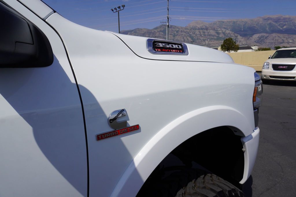 2024 Ram 3500 LARAMIE - 23053107 - 19