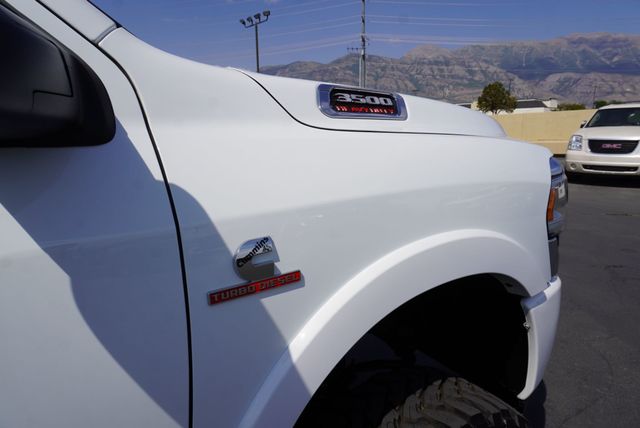 2024 Ram 3500 LARAMIE - 23053107 - 19