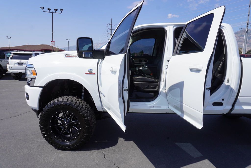 2024 Ram 3500 LARAMIE - 23053107 - 24