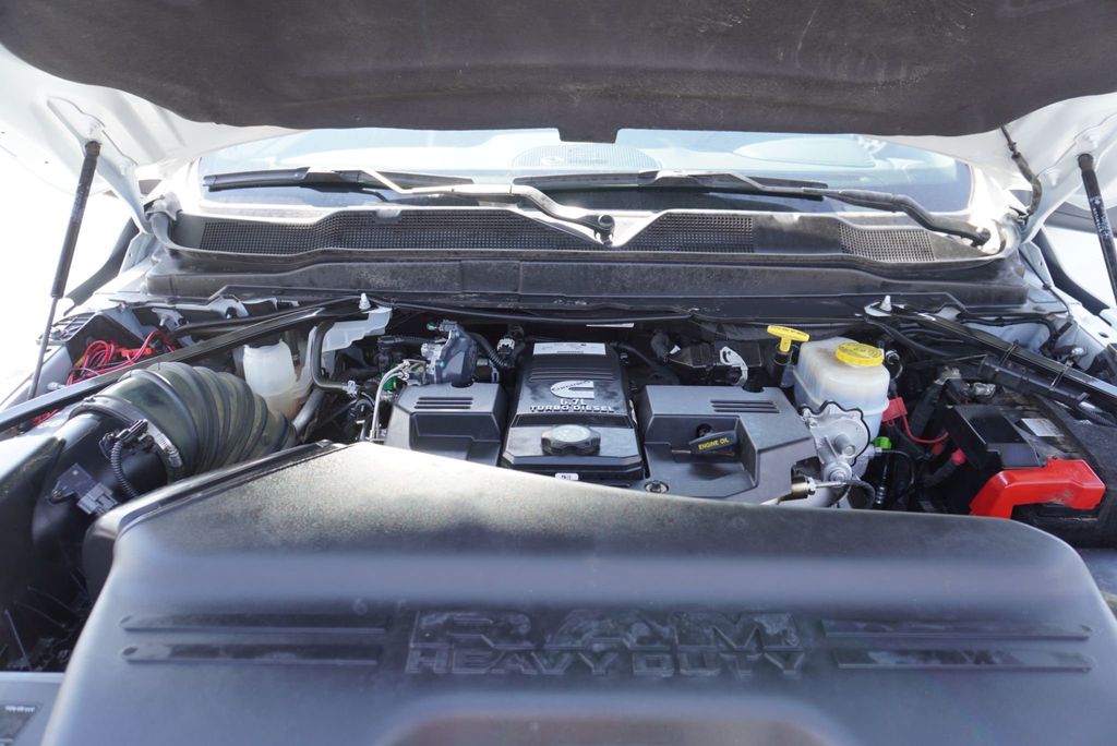 2024 Ram 3500 LARAMIE - 23053107 - 52