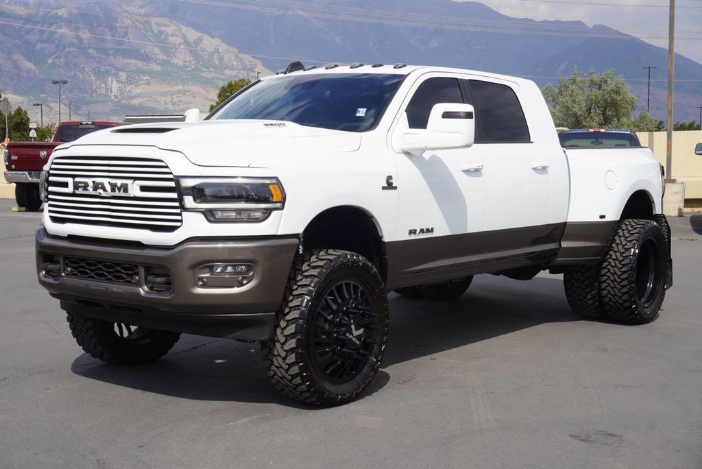 2024 Ram 3500 LARAMIE - 23053843 | Video 1