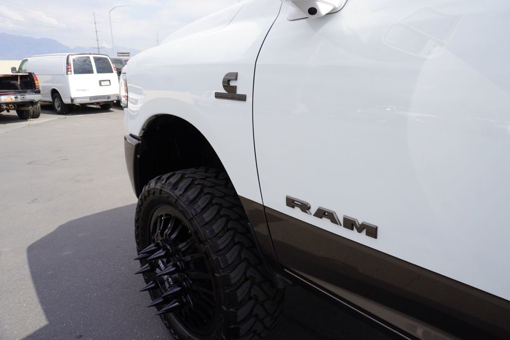 2024 Ram 3500 LARAMIE - 23053843 - 20