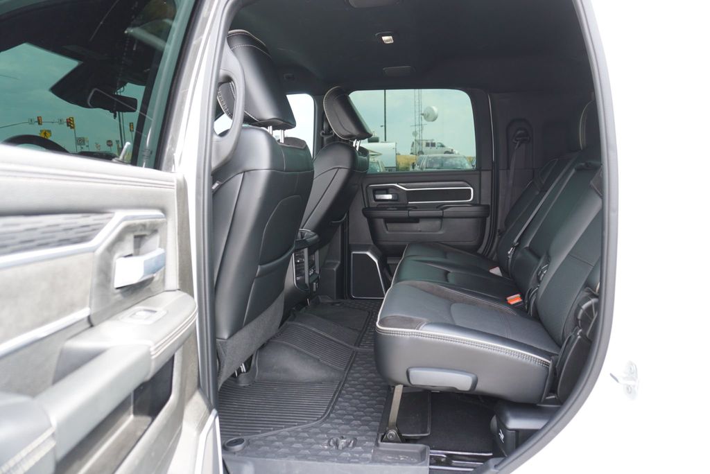 2024 Ram 3500 LARAMIE - 23053843 - 23