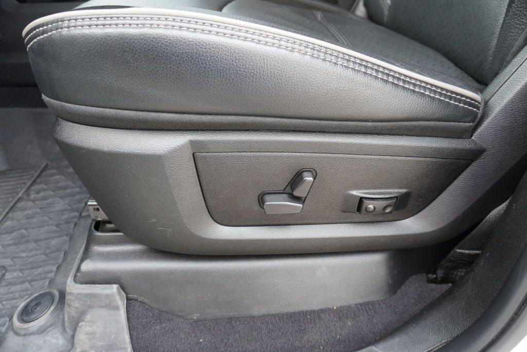 2024 Ram 3500 LARAMIE - 23053843 - 29