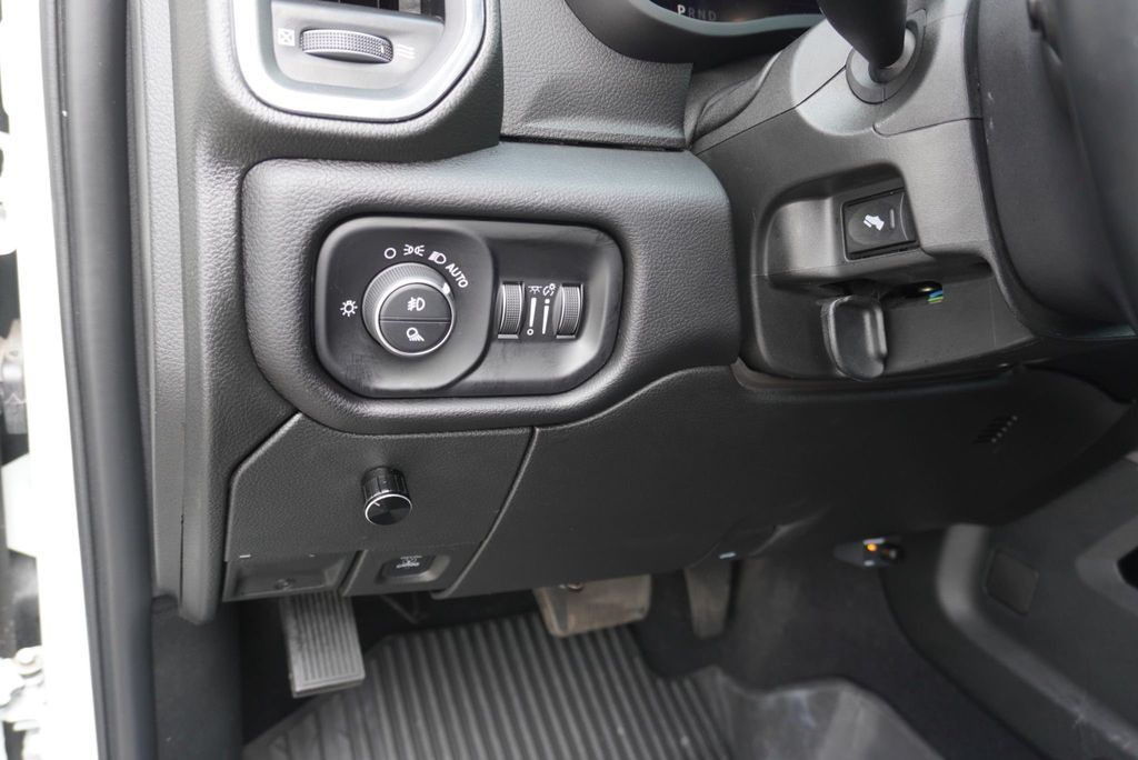 2024 Ram 3500 LARAMIE - 23053843 - 31
