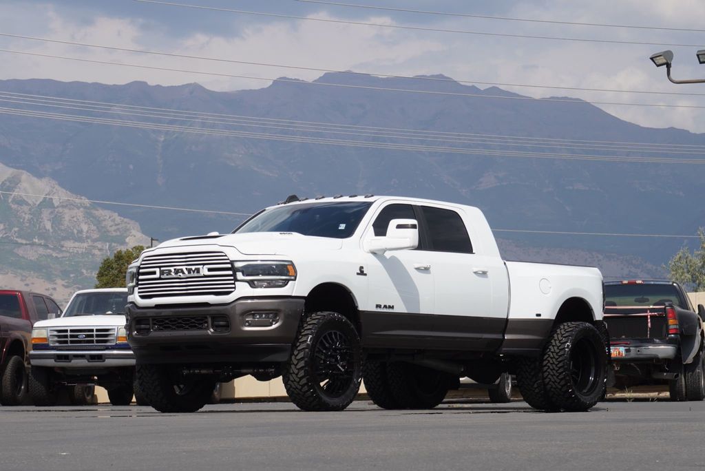 2024 Ram 3500 LARAMIE - 23053843 - 4