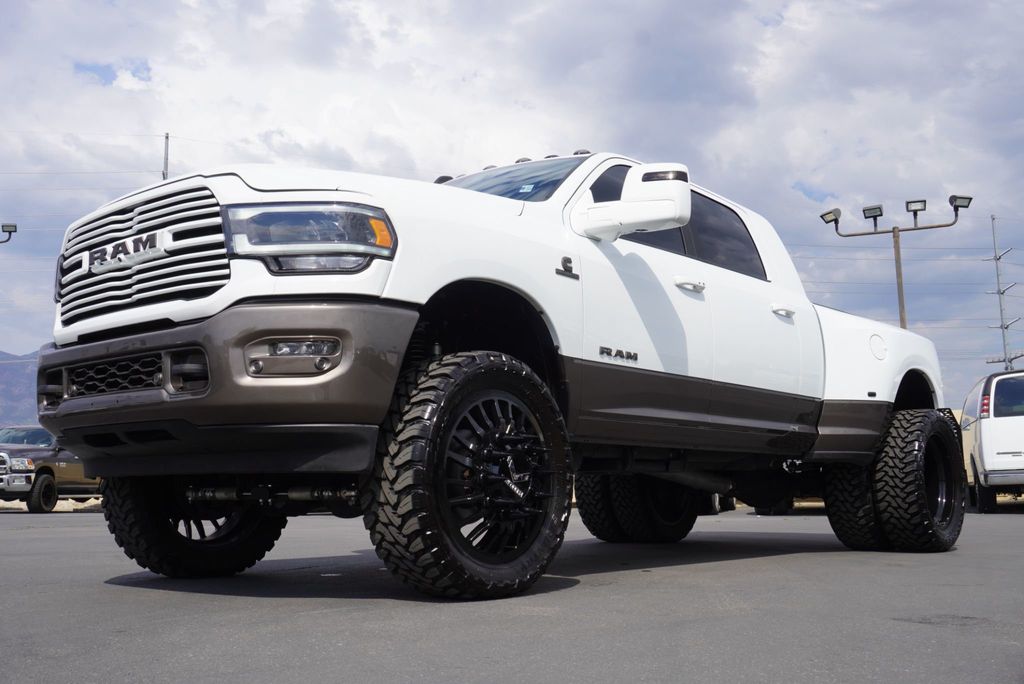 2024 Ram 3500 LARAMIE - 23053843 - 7