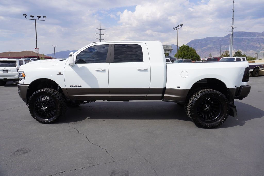 2024 Ram 3500 LARAMIE - 23053843 - 8