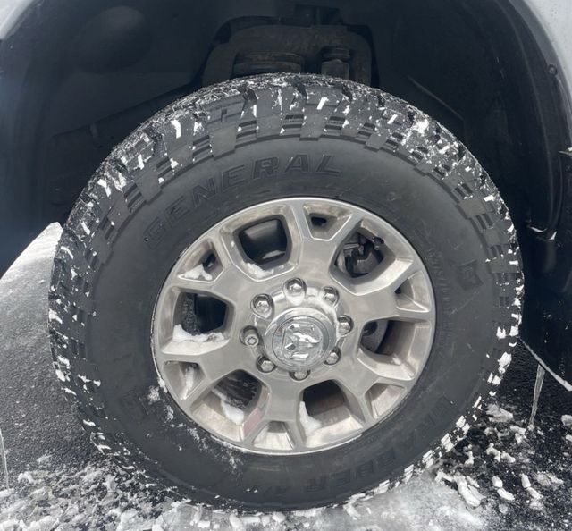 2024 Ram 3500 Laramie 4x4 Crew Cab 8' Box - 22956386 - 9