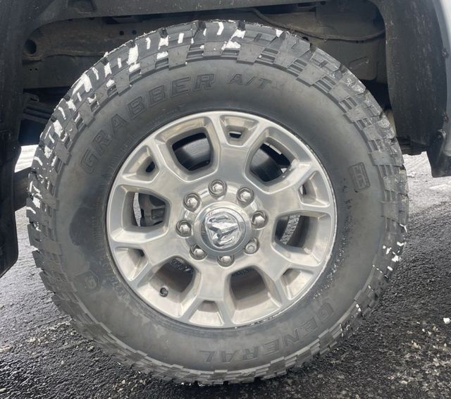 2024 Ram 3500 Laramie 4x4 Crew Cab 8' Box - 22956386 - 11