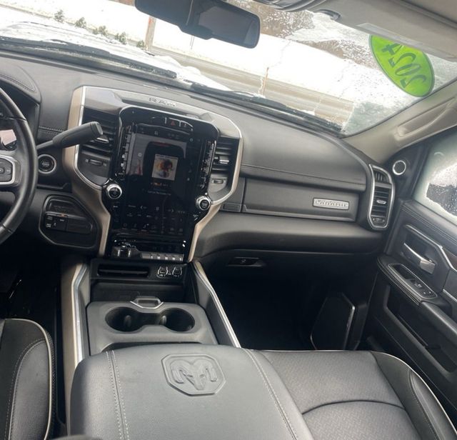 2024 Ram 3500 Laramie 4x4 Crew Cab 8' Box - 22956386 - 17