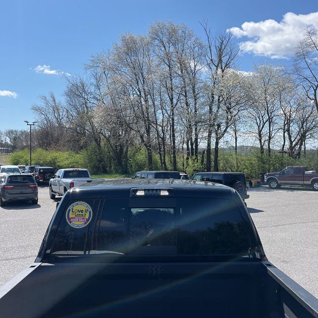 2024 Ram 3500 Laramie 4x4 Crew Cab 8' Box - 23009644 - 9