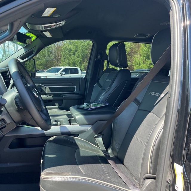 2024 Ram 3500 Laramie 4x4 Crew Cab 8' Box - 23009644 - 14