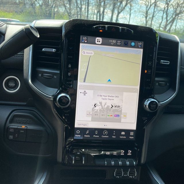 2024 Ram 3500 Laramie 4x4 Crew Cab 8' Box - 23009644 - 19