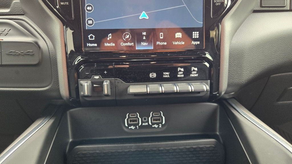 2024 Ram 3500 Laramie photo 18