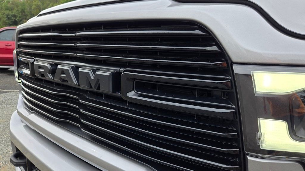 2024 Ram 3500 Laramie photo 8